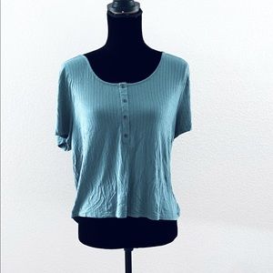 SOLD 5/$25! American Eagle Knit Top